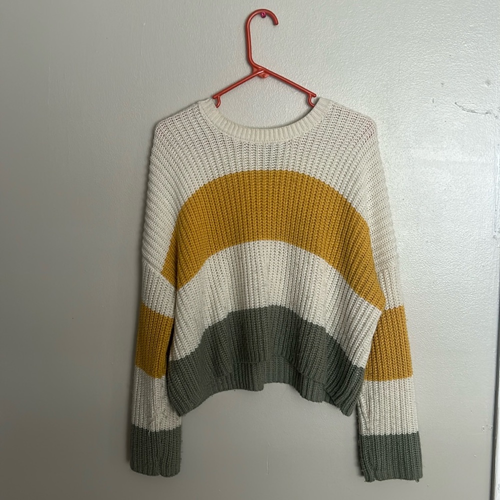 Moon & Madison size large. Very comfy. Oversized feel.